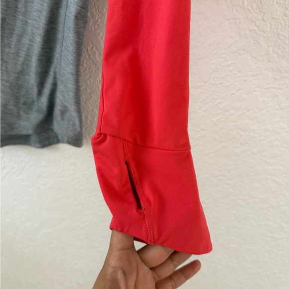 The North Face Motivation Long Sleeve Crew Women's Medium Flash Dry Thumb Holes - Picture 5 of 9